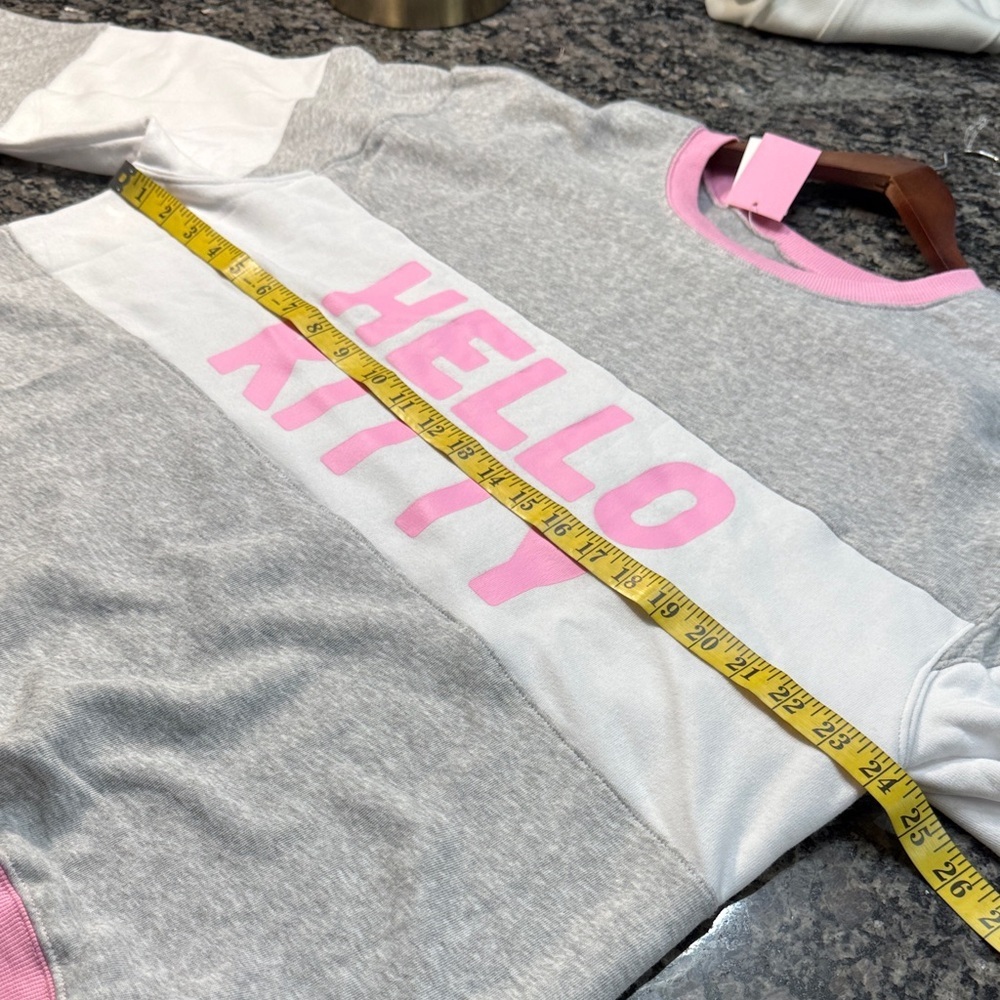 Hello Kitty Gray and Pink Crew Neck Sweatshirt NEW XL - Picture 7 of 12